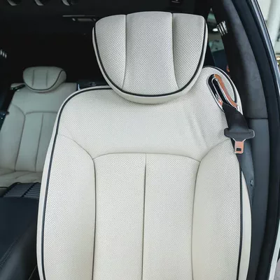 Maybach 57 S - 2009 - GCC Specs - 11,000KM-IMMCULATE CONDITION-9