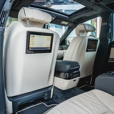 Maybach 57 S - 2009 - GCC Specs - 11,000KM-IMMCULATE CONDITION-16
