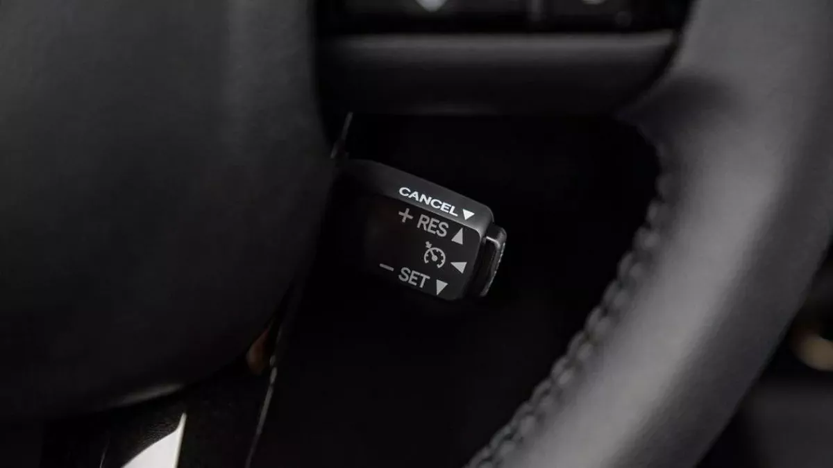 Toyota Hilux ADVENTURE-5-5