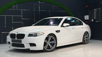 BMW M5 Competition 2013 GCC Specs - Pristine Condition-0