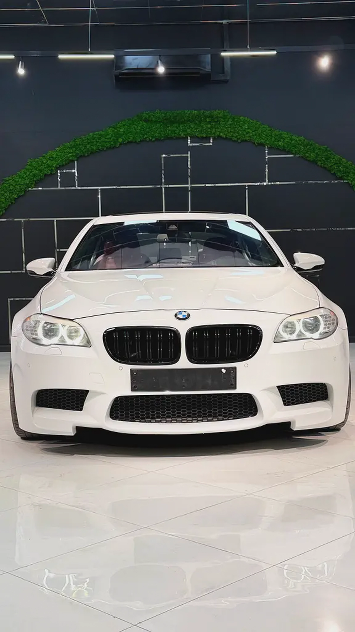 BMW M5 Competition 2013 GCC Specs - Pristine Condition-2-2