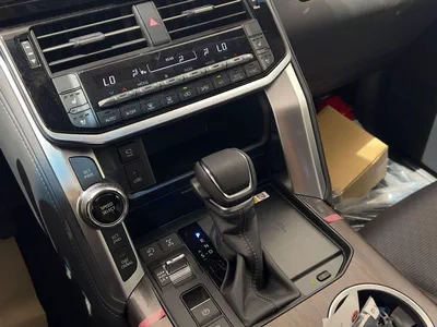 Toyota Land Cruiser TOYOTA LC300 VX 4.0L - Toyota LC300 VX 4.0L (Inside Black) EXPORT ONLY-22