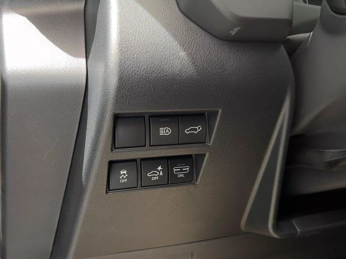 Toyota Land Cruiser TOYOTA LC300 VX 4.0L - Toyota LC300 VX 4.0L (Inside Black) EXPORT ONLY-21-0
