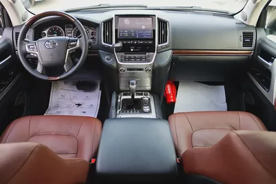 Toyota Land Cruiser VXR 2019 5.7-14