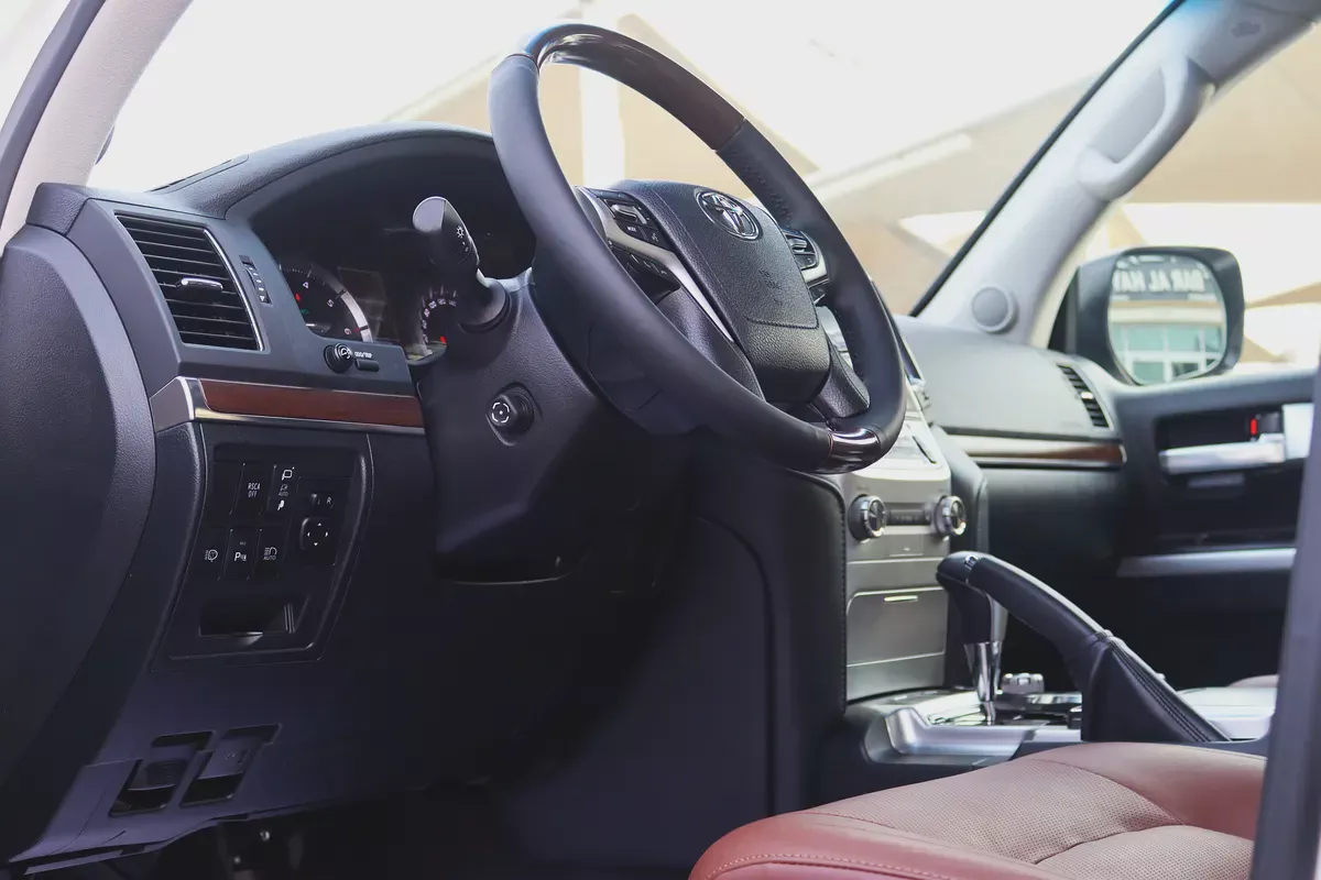 Toyota Land Cruiser VXR 2019 5.7-12-12