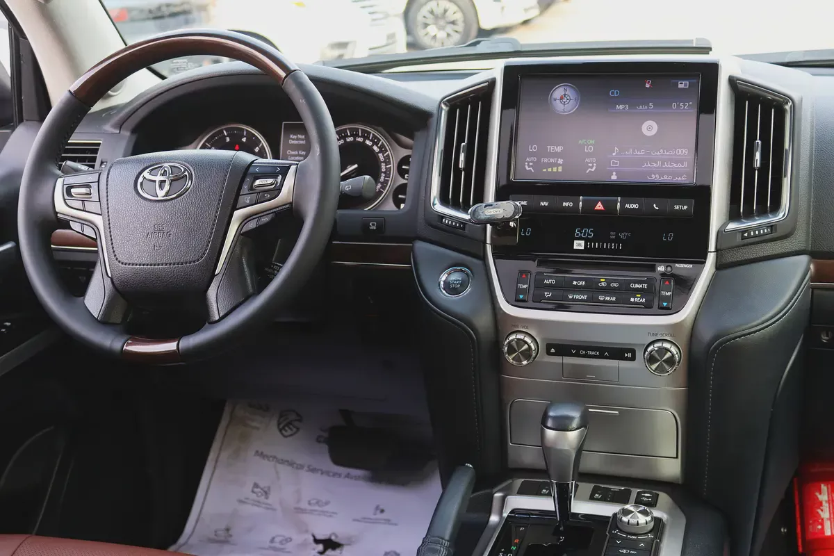 Toyota Land Cruiser VXR 2019 5.7-15-15