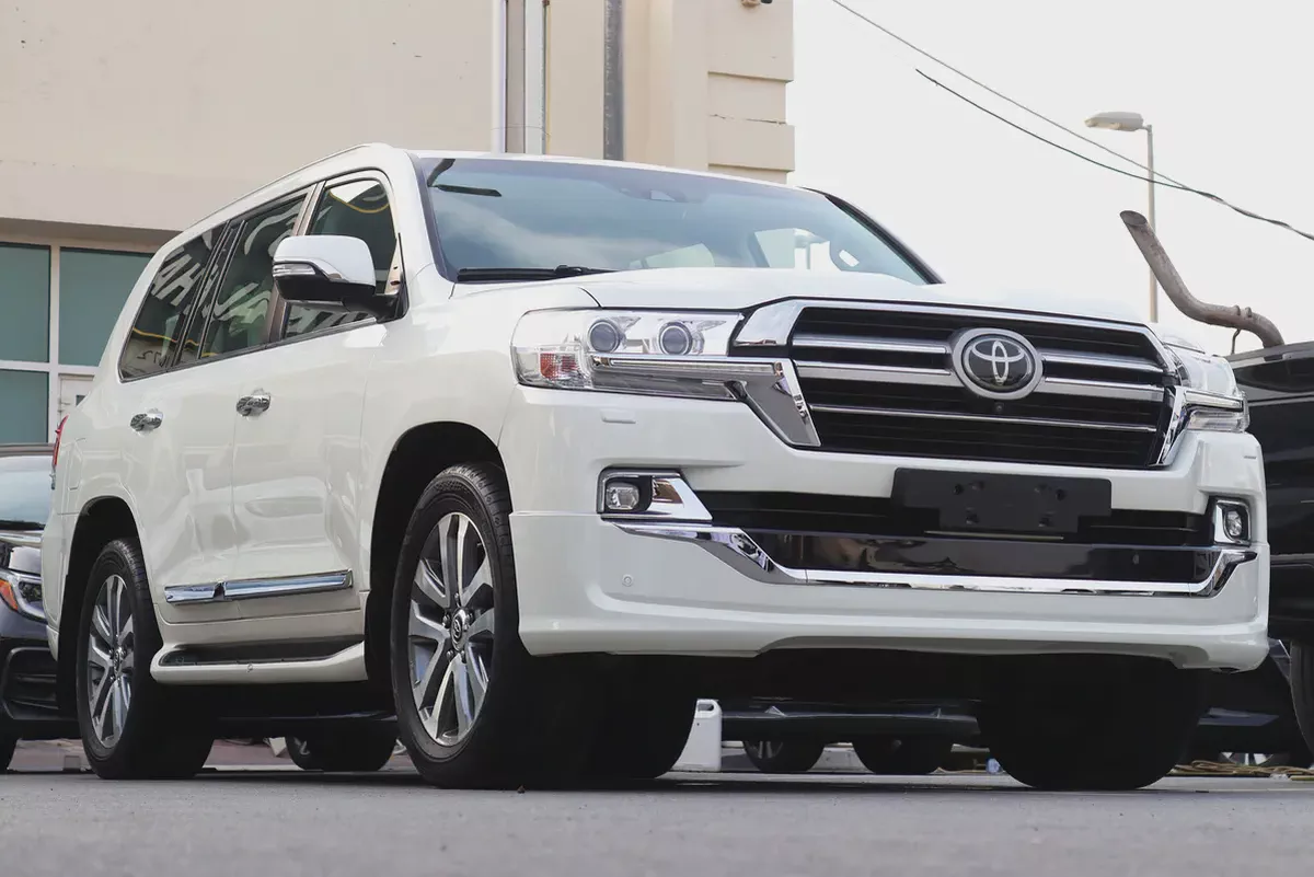 Toyota Land Cruiser VXR 2019 5.7-2-2