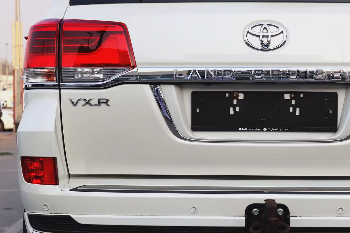 Toyota Land Cruiser VXR 2019 5.7-6-6
