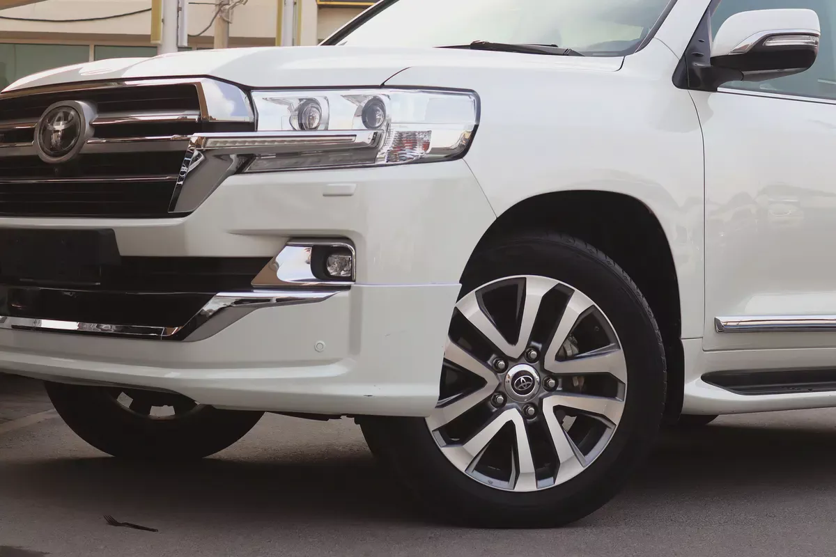 Toyota Land Cruiser VXR 2019 5.7-8-8