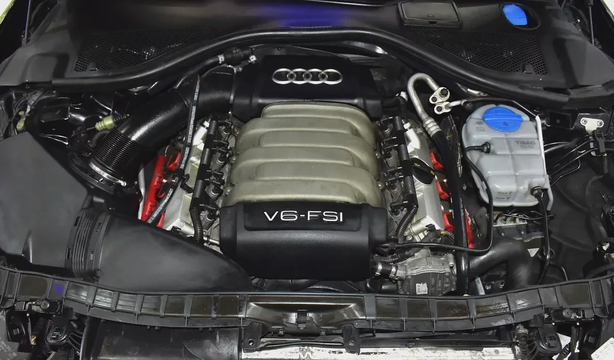 EXCELLENT DEAL for our Audi A6 35FSi Quattro ( 2016 Model ) in Black Color GCC Specs-14-14