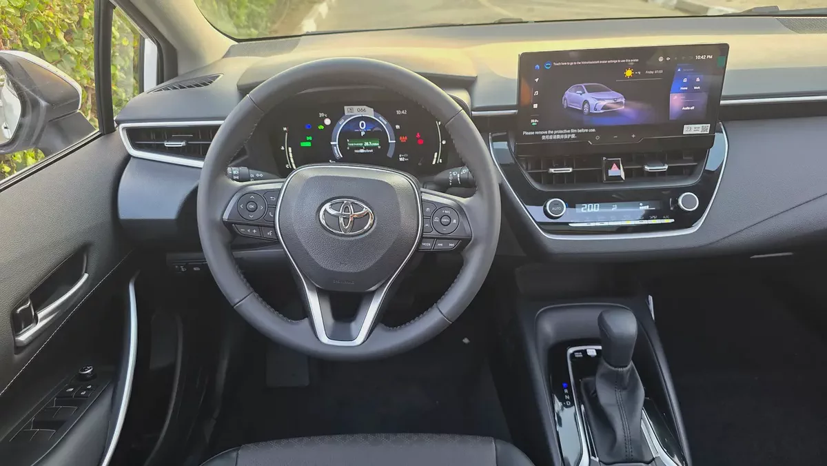 Corolla 1.8 Hybrid 2025 - Brand New full option-8-8