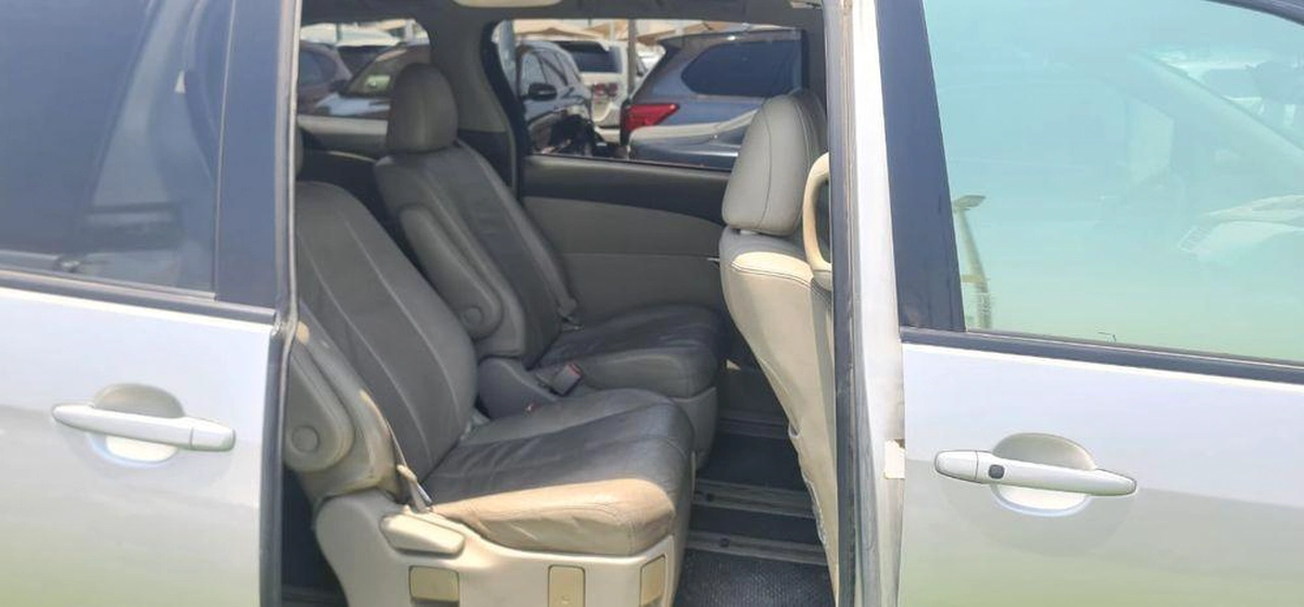 Used Toyota Previa 2.4L SE 2007-2-2