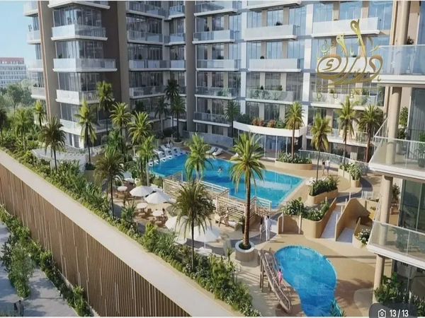 SPECIAL UNIT - NEAR METRO - 50% POST HANDOVER - POOL VIEW