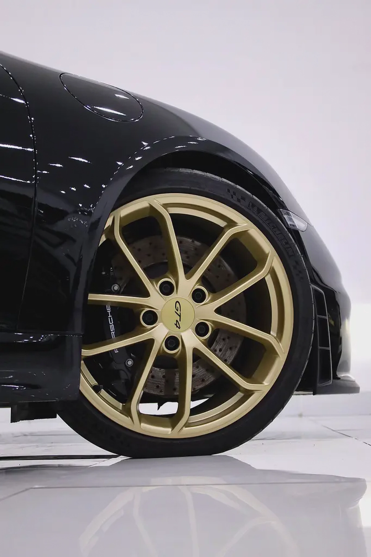 PORSCHE GT4 CARBON PACKAGE + PREMIUM RIMS + FULLY LOADED + WARRANTY UNTIL JUNE 2027-4-4