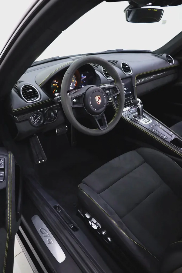 PORSCHE GT4 CARBON PACKAGE + PREMIUM RIMS + FULLY LOADED + WARRANTY UNTIL JUNE 2027