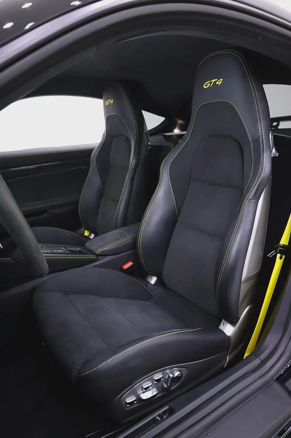 PORSCHE GT4 CARBON PACKAGE + PREMIUM RIMS + FULLY LOADED + WARRANTY UNTIL JUNE 2027