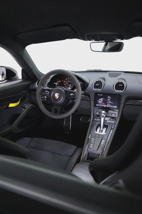 PORSCHE GT4 CARBON PACKAGE + PREMIUM RIMS + FULLY LOADED + WARRANTY UNTIL JUNE 2027