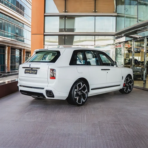 2025  ROLLS ROYCE CULLINAN BLACK BADGE ( BRAND NEW )