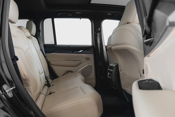 2,853 AED / 60 months | 0% DP | 2023 Jeep Grand Cherokee Limited + /  Jeep Warranty