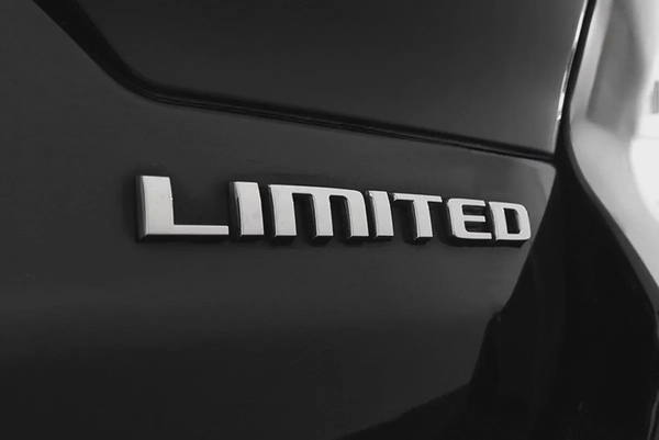 2,853 AED / 60 months | 0% DP | 2023 Jeep Grand Cherokee Limited + /  Jeep Warranty