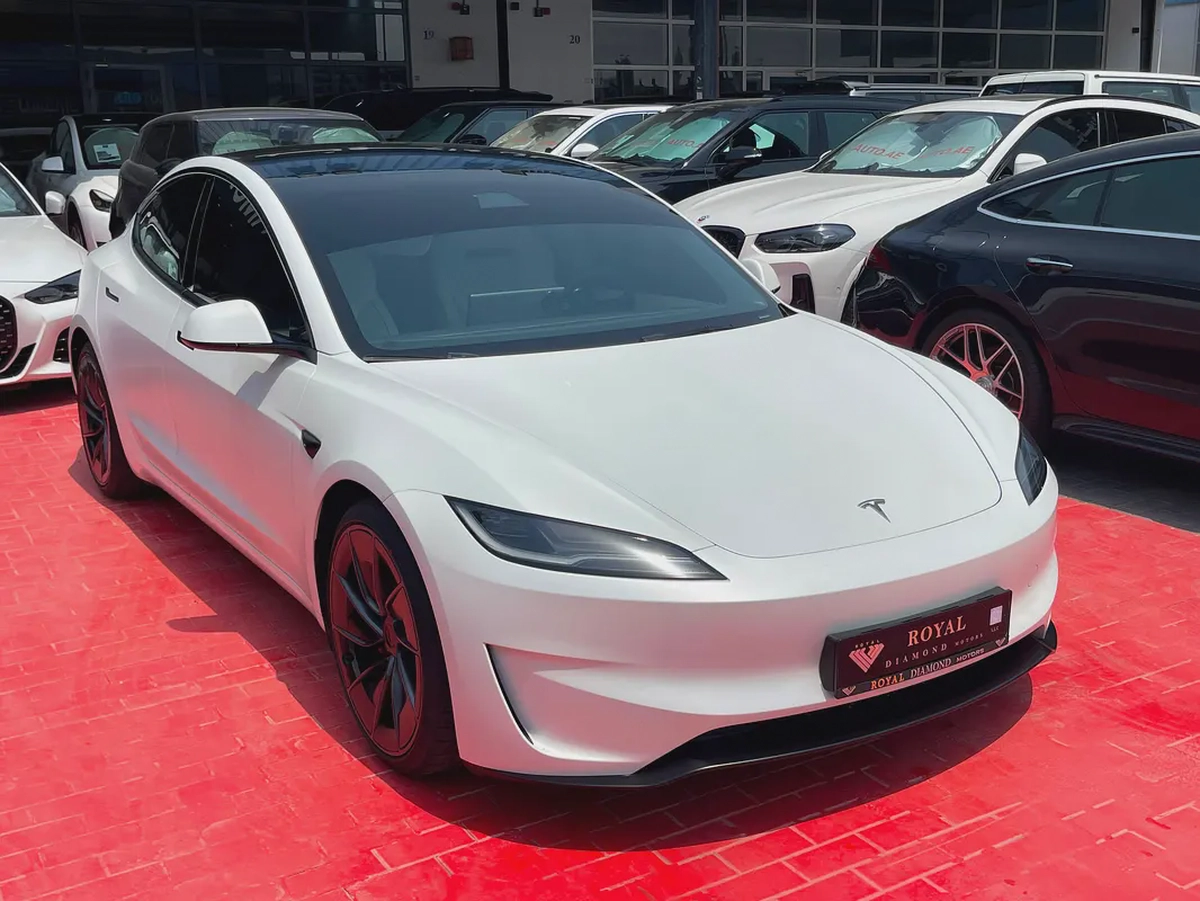 3,622 P.M | 0% Down-Payment | Tesla Warranty | Mint Condition-2-2