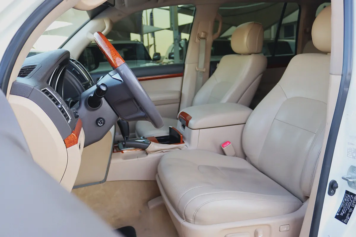 Toyota Land Cruiser VXR 2014 5.7 GCC Specs-9-9