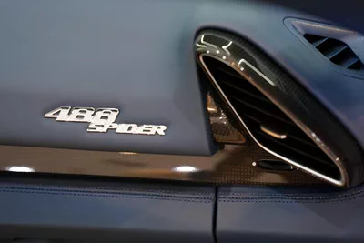 Ferrari 488 Spider 2017-9