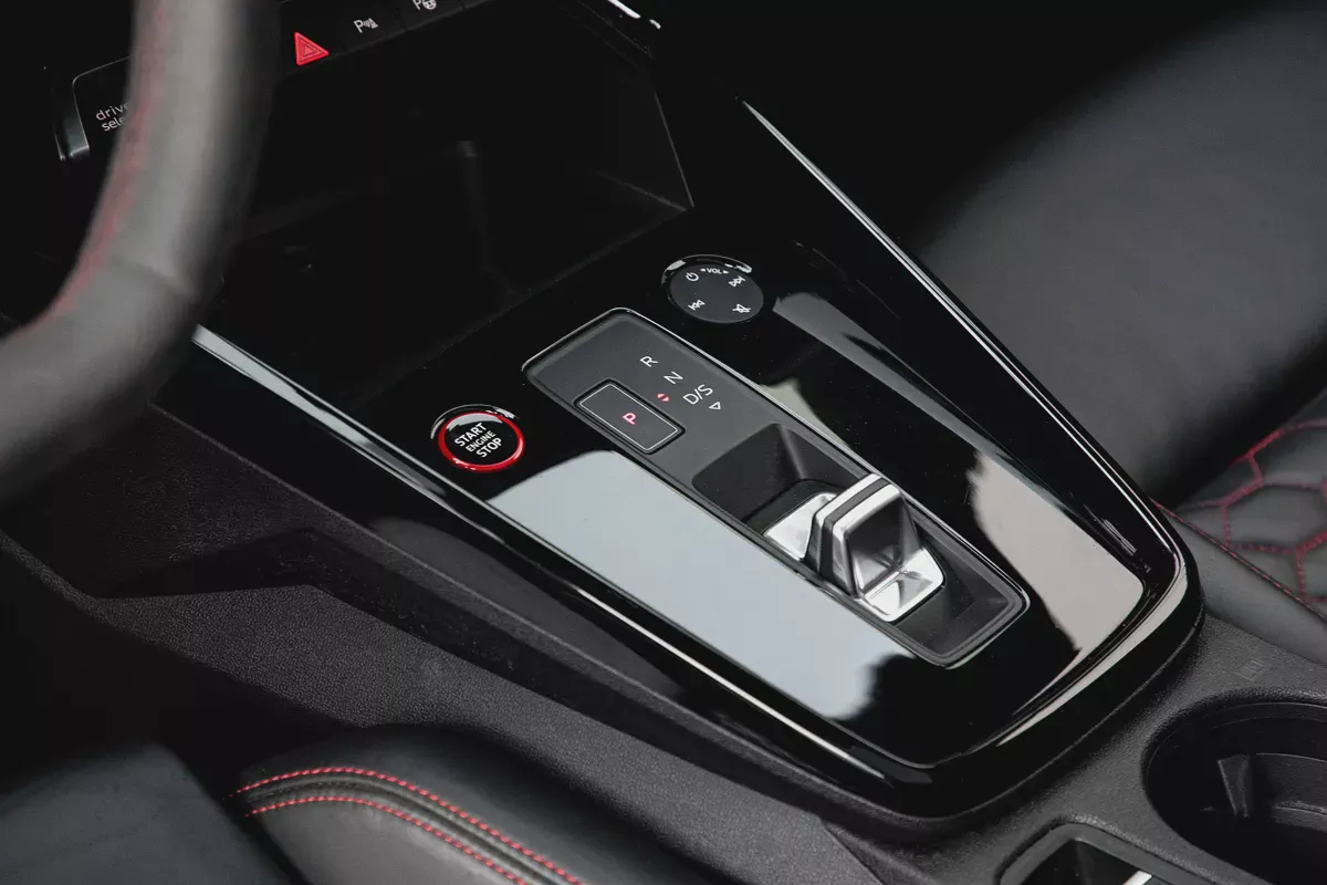 3,525 P.M | RS3 2.5 TFSI Quattro | 0% Downpayment | AUDI History | Under Warranty!-9-9