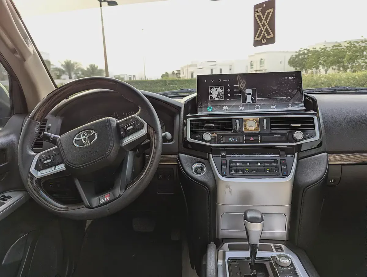 Pristine Toyota Land Cruiser 2011 | GCC Specs | Facelift To 2024 Full New Condition With Low KM-11-11