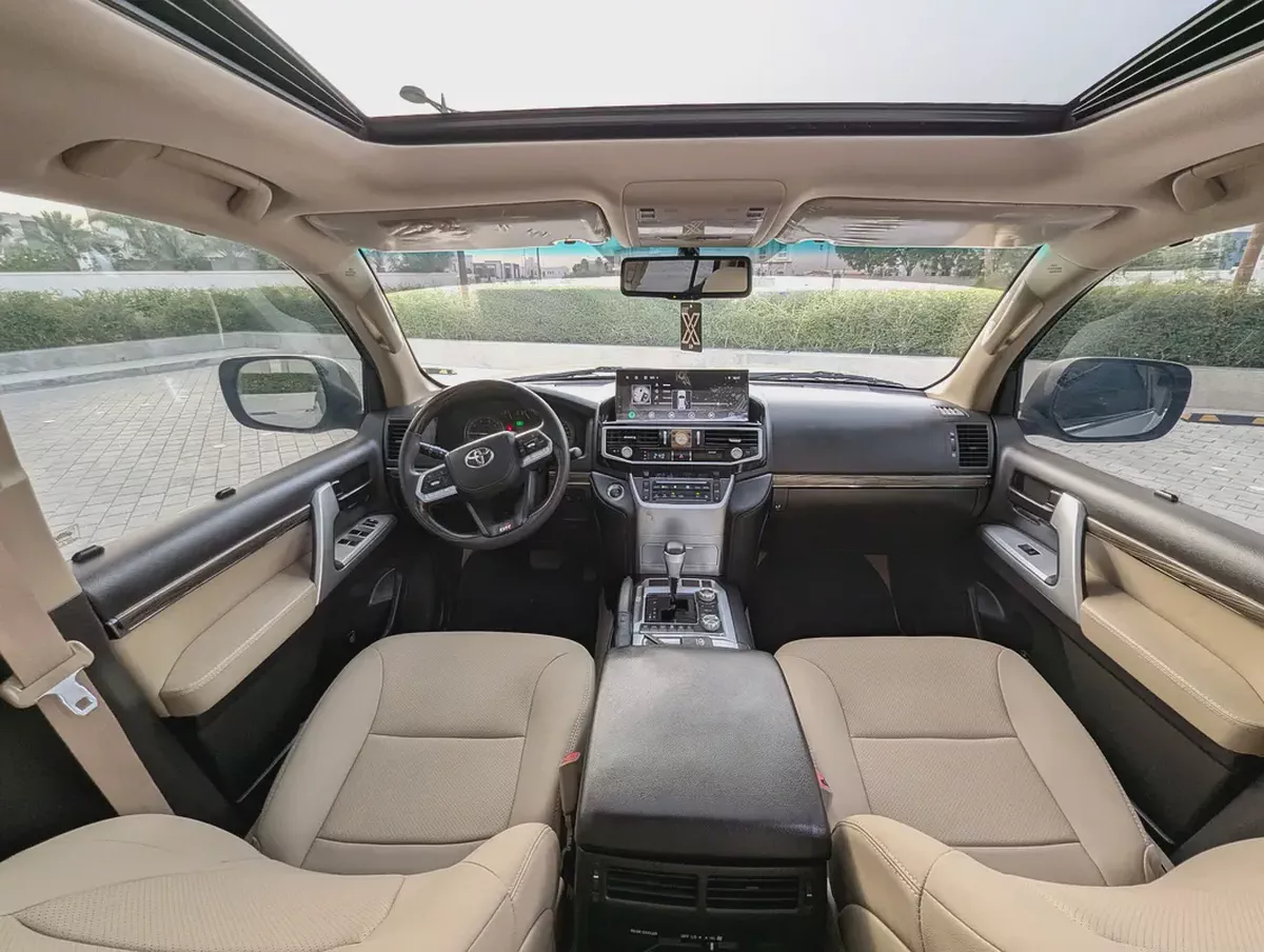 Pristine Toyota Land Cruiser 2011 | GCC Specs | Facelift To 2024 Full New Condition With Low KM-12-12