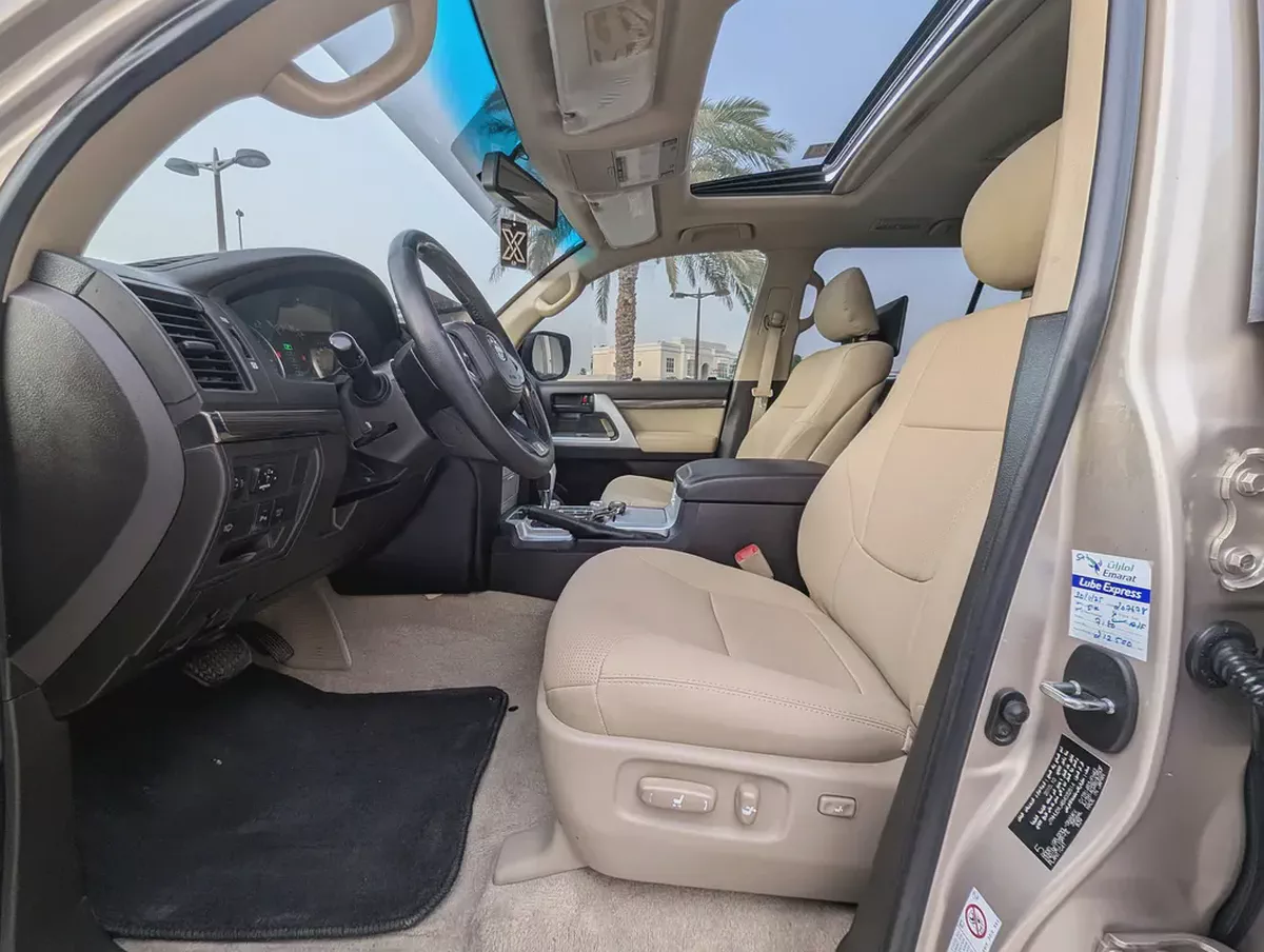 Pristine Toyota Land Cruiser 2011 | GCC Specs | Facelift To 2024 Full New Condition With Low KM-5-5