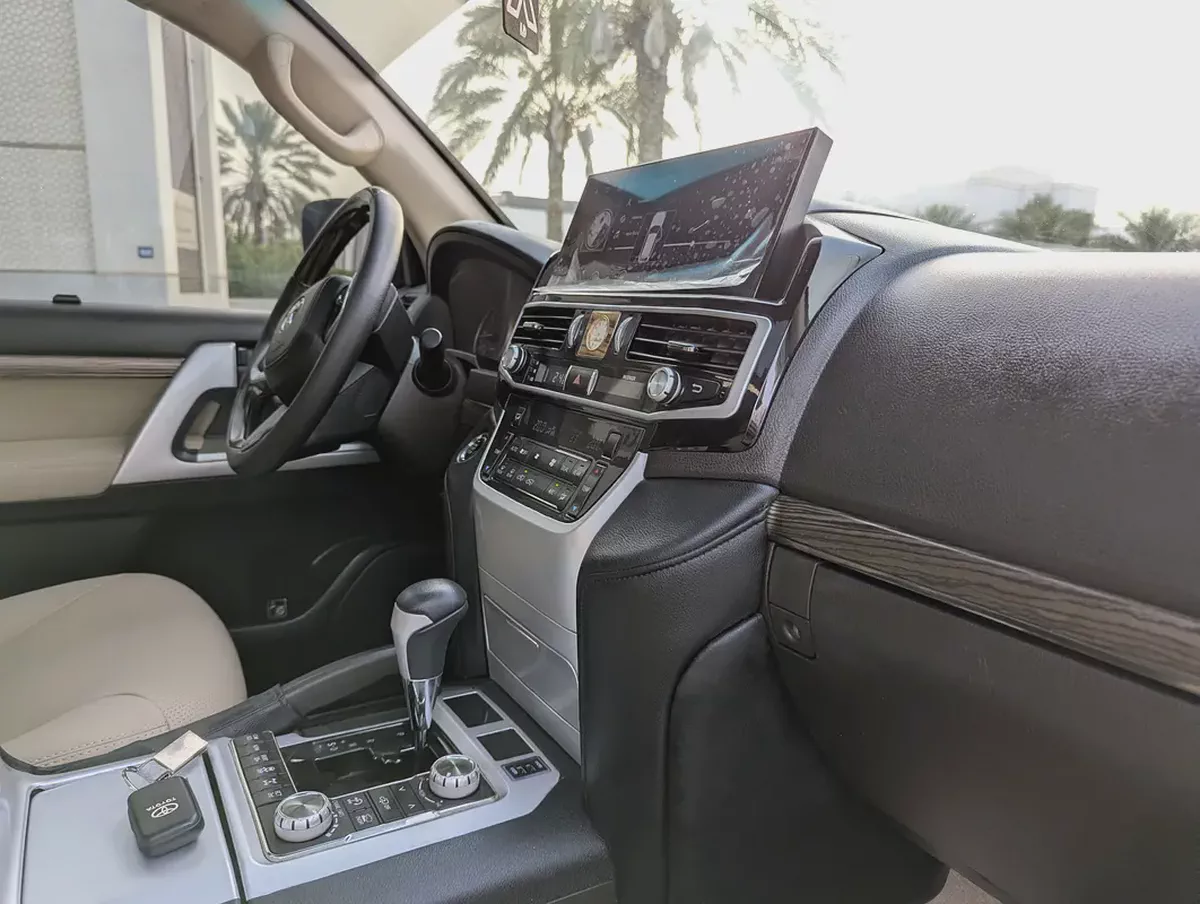 Pristine Toyota Land Cruiser 2011 | GCC Specs | Facelift To 2024 Full New Condition With Low KM-7-7