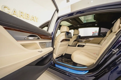 AED 4101 PM | BMW 750Li X drive 2016 | ONE OF VIP EDITION | FULL AGENCY SERVICE HISTORY | HIGH SPECS-17
