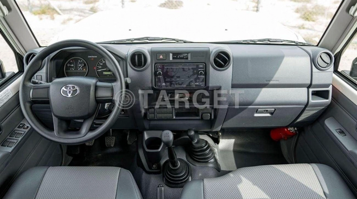 Toyota Land Cruiser Pick Up LC79 DC 4.5L V8 DIESEL