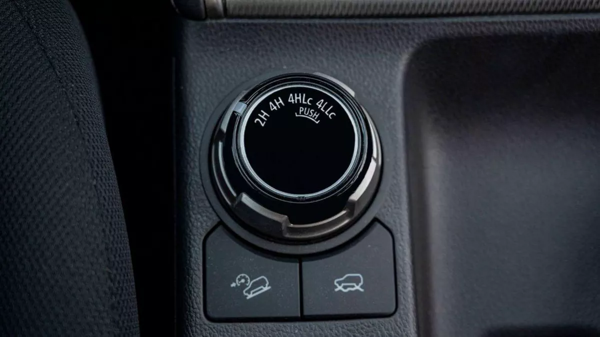 Mitsubishi L200 GLS Mitsubishi L200 Sportero 2.4L Diesel 4x4 2025-14-0