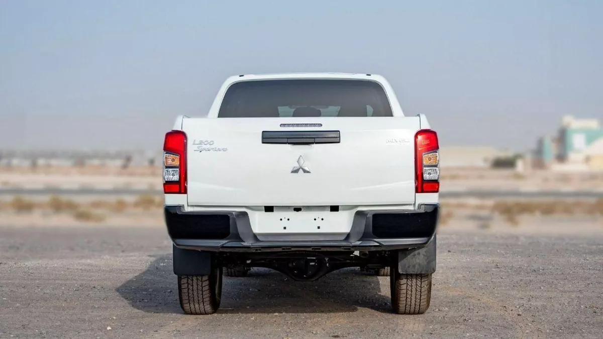 Mitsubishi L200 GLS Mitsubishi L200 Sportero 2.4L Diesel 4x4 2025-5-0