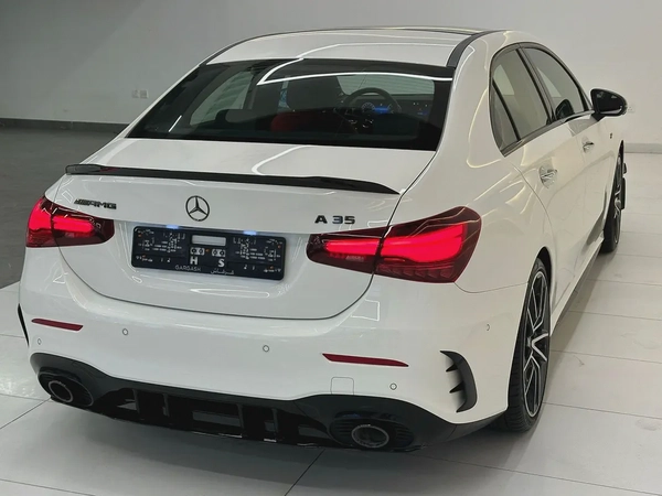 MERCEDES-BENZ A35-( AMG ENGINE) 5000KM-only 2024-UNDER WARRANTY  SERVICE-contract till 105000KM