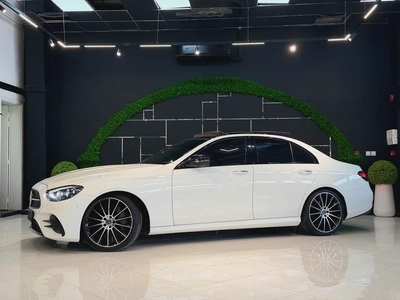 Mercedes-Benz E 300 - 2021 - GCC Specs - Excellent Condition-1