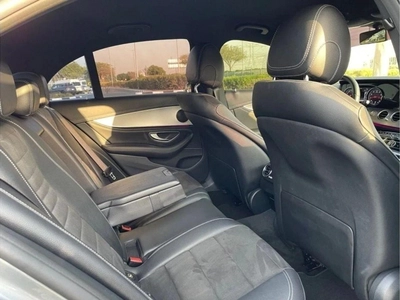 Mercedes Benz E200 Std-10