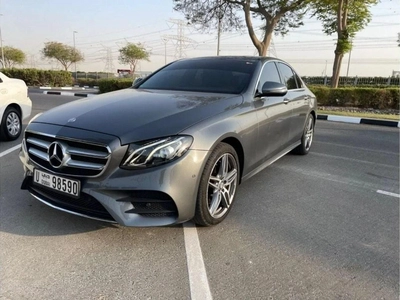 Mercedes Benz E200 Std-0