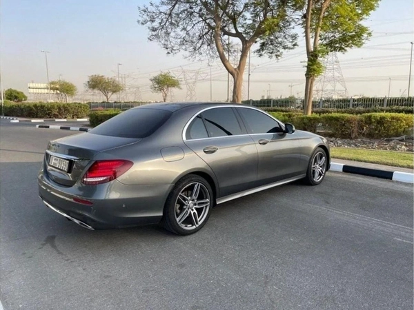 Mercedes Benz E200 Std