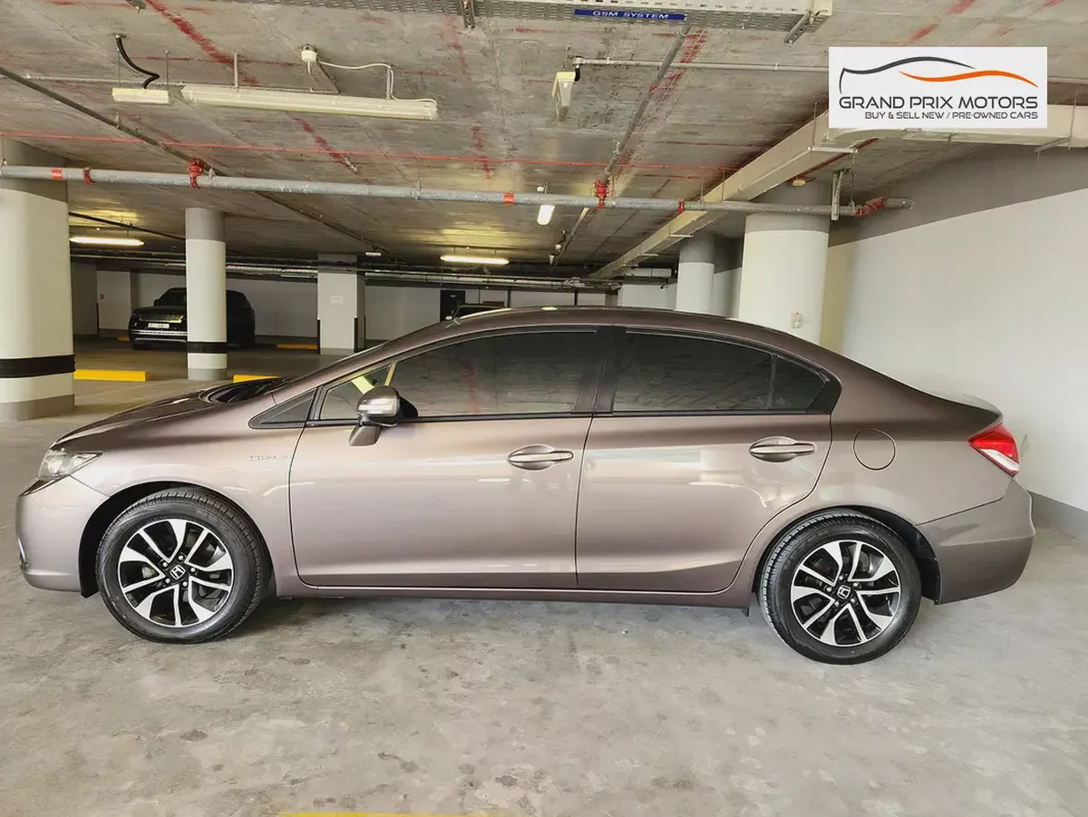 Honda Civic 1.8 EXi 2015 Model GCC Specs With Full Service History In Perfect Condition-4-4