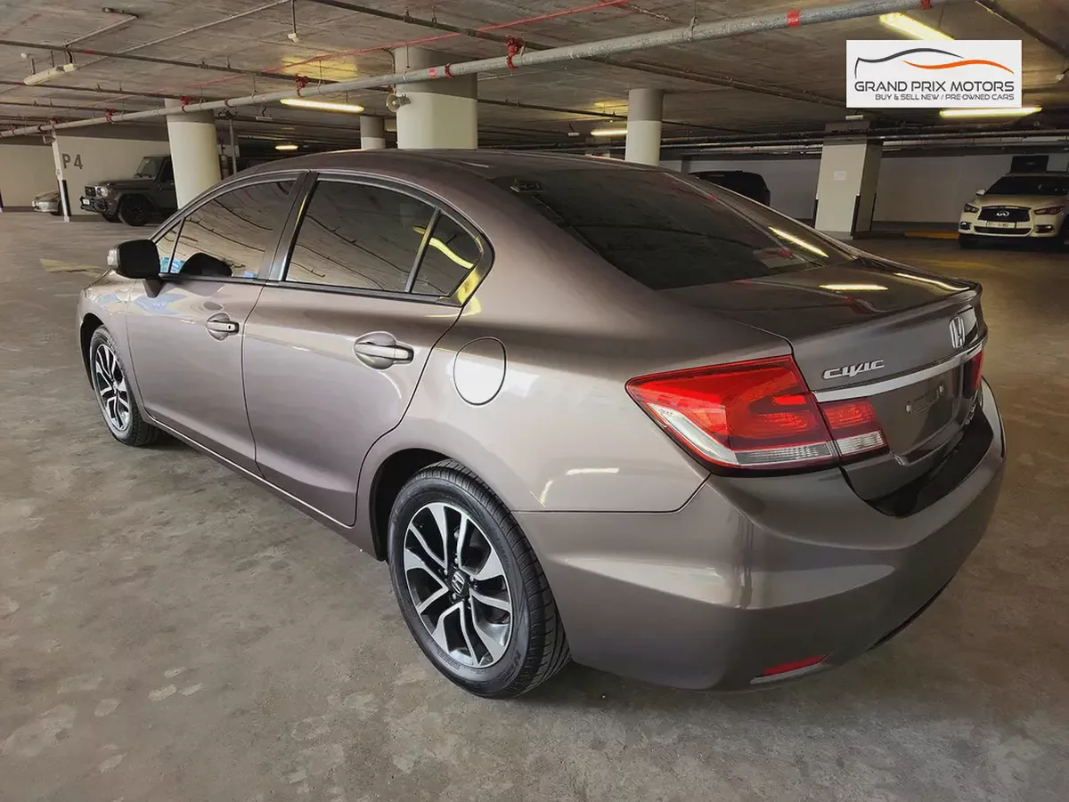Honda Civic 1.8 EXi 2015 Model GCC Specs With Full Service History In Perfect Condition-6-6