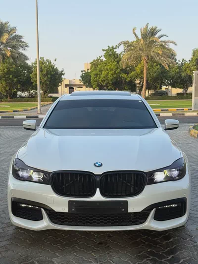 اول مالك من االوكالهStunning BMW 7-Series 730Li 2017 | GCC Specs | Low Mileage | Pristine Condition-0