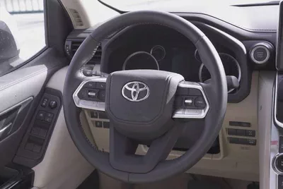 Toyota Land Cruiser GXR 3.5L-8