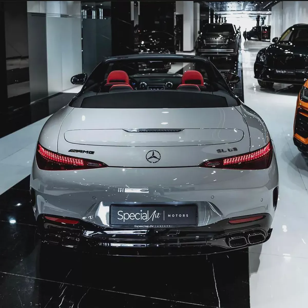 MERCEDES-BENZ SL63 AMG / 2022 / 17,000 KM ONLY / SOFT TOP CONVERTIBLE-4-4