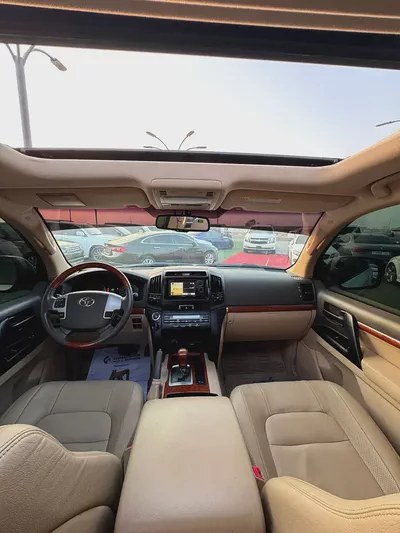 TOYOTA LAND CRUISER GXR 2012-5