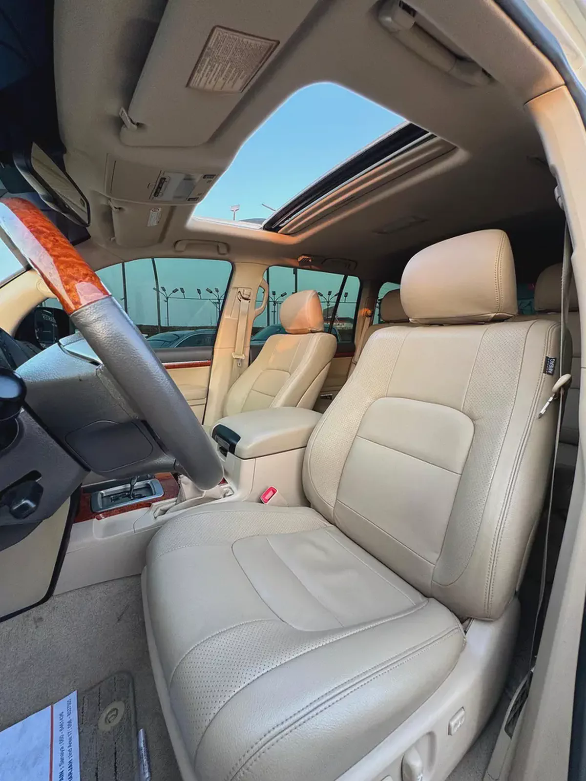 TOYOTA LAND CRUISER GXR 2012-8-8
