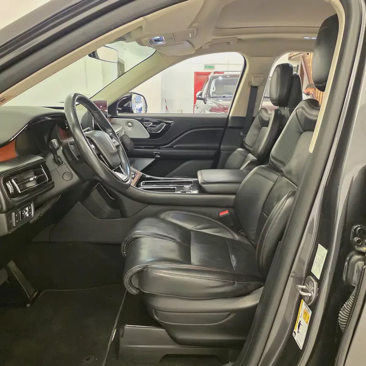 AED 1864 PM | LINCOLN AVIATOR PRESIDENTIAL 2020 | AGENCY WARRANTY & SERVICE CONTRACT AUG 2027 | GCC-9-9