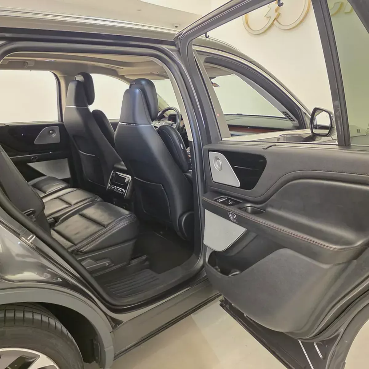 AED 1864 PM | LINCOLN AVIATOR PRESIDENTIAL 2020 | AGENCY WARRANTY & SERVICE CONTRACT AUG 2027 | GCC-16-16